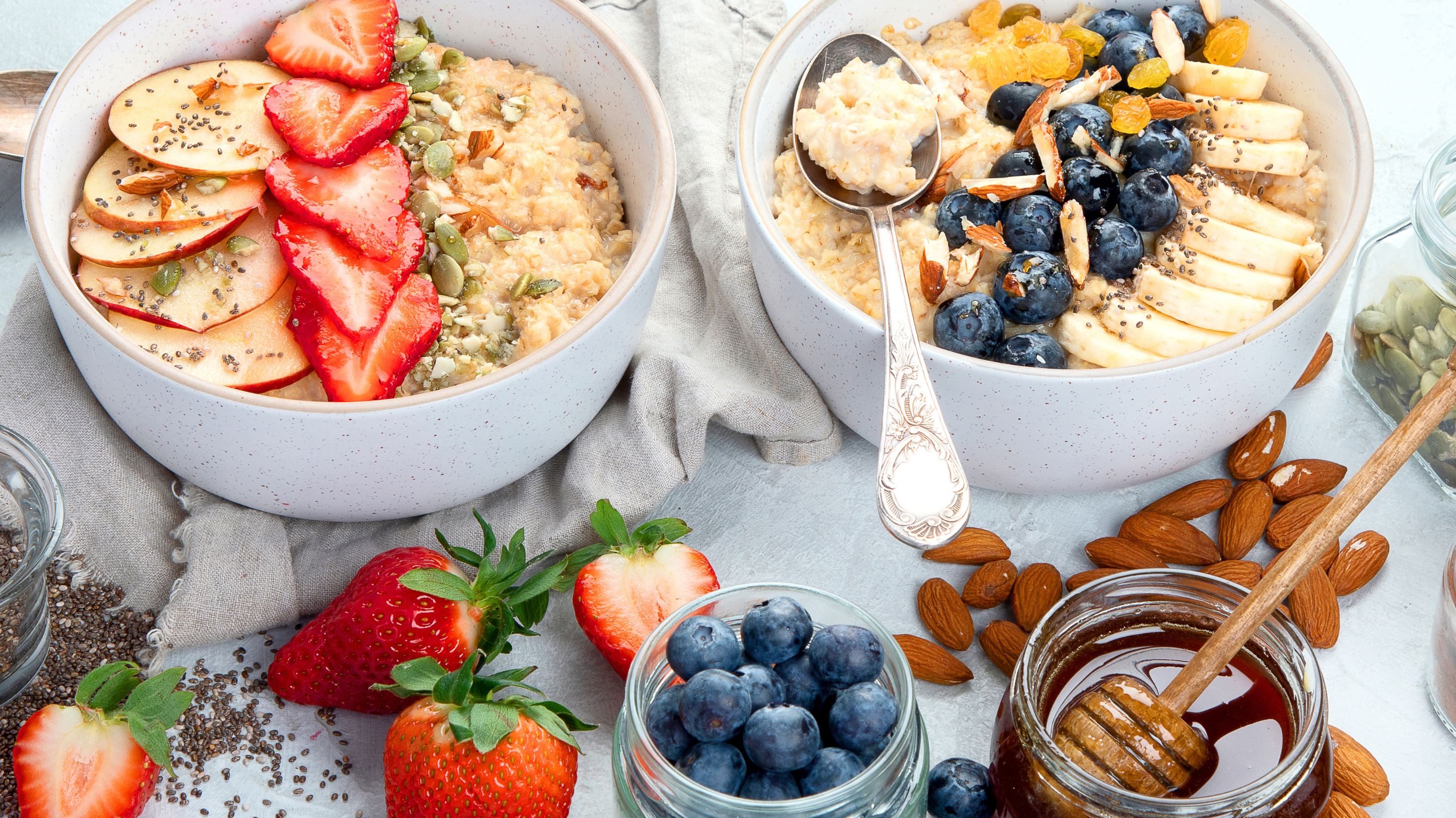 12 Delicious Oatmeal Recipes that Give “Dessert for Breakfast” Vibes